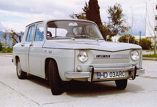 grauer Oldtimerdacia