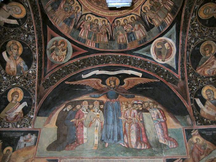 gemaltes bild im Inneren der Kirche
