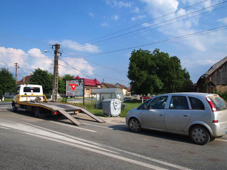 Auto wird abgeschleppt