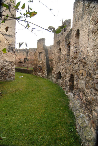 Außenmauer einer Kirchenburg