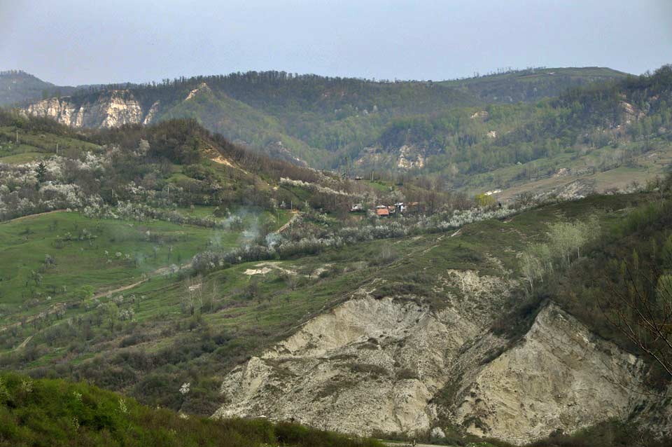 Berglandschaft mit Dorf