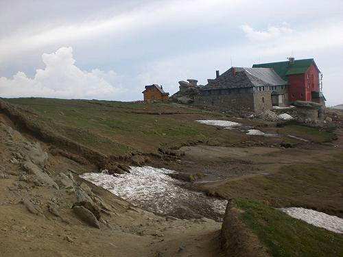 Berglandschaft mit Hütte