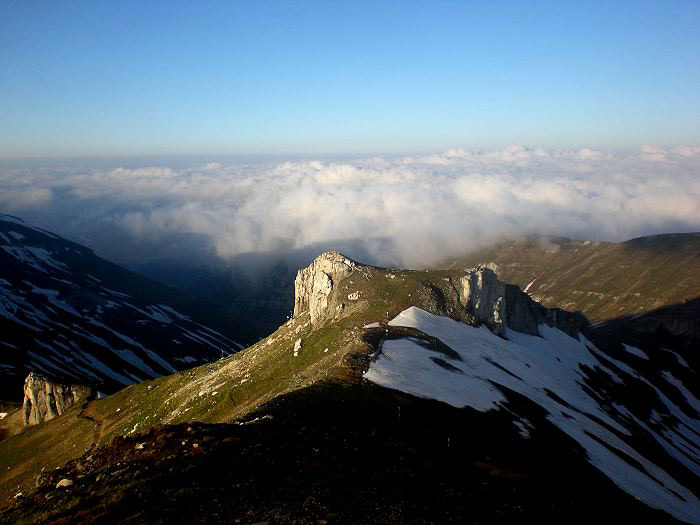 Berglandschaft mit Wolken