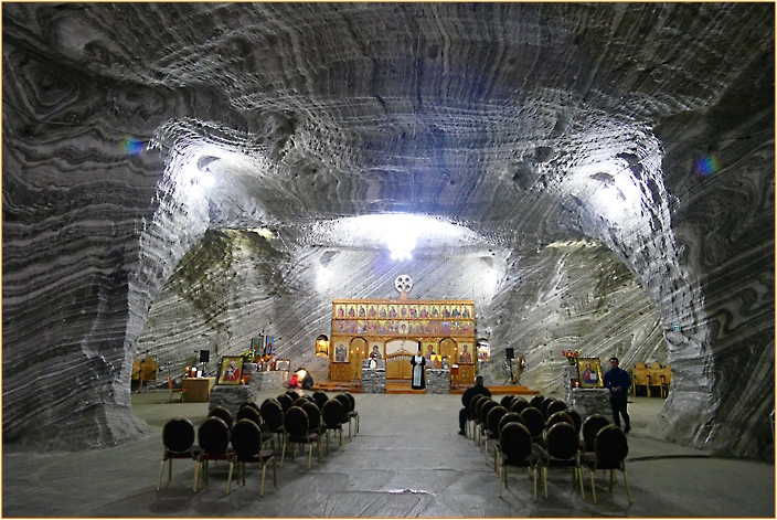 Kirche in Salzhöhle