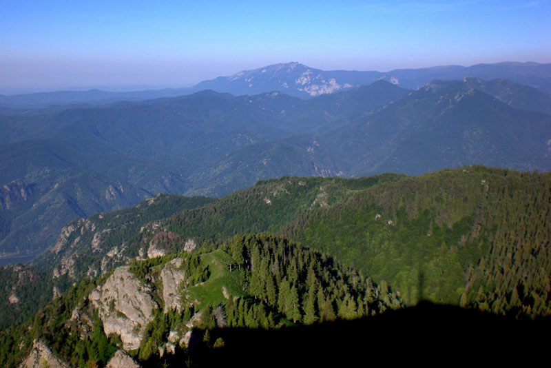 Bergpanoramafoto auf das Buila-Vanturitzamassiv