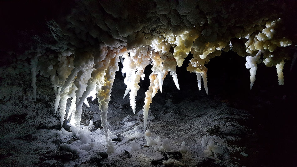Salzkristalle in einer Höhle