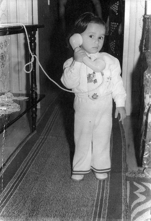 telefonierendes Kind