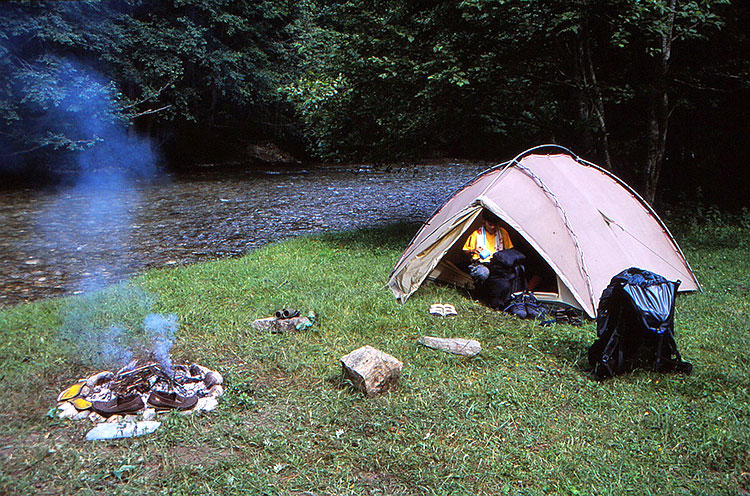 Foto  von Zeltwiese mit Lagerfeuer