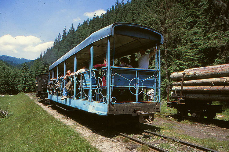 Foto von offenem Touristenwagen