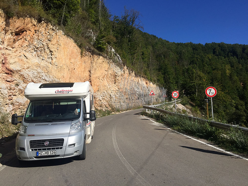 neue Straße zur Eishöhle