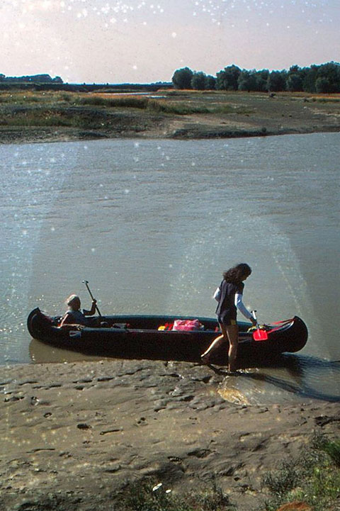 Paddelboot am Ufer