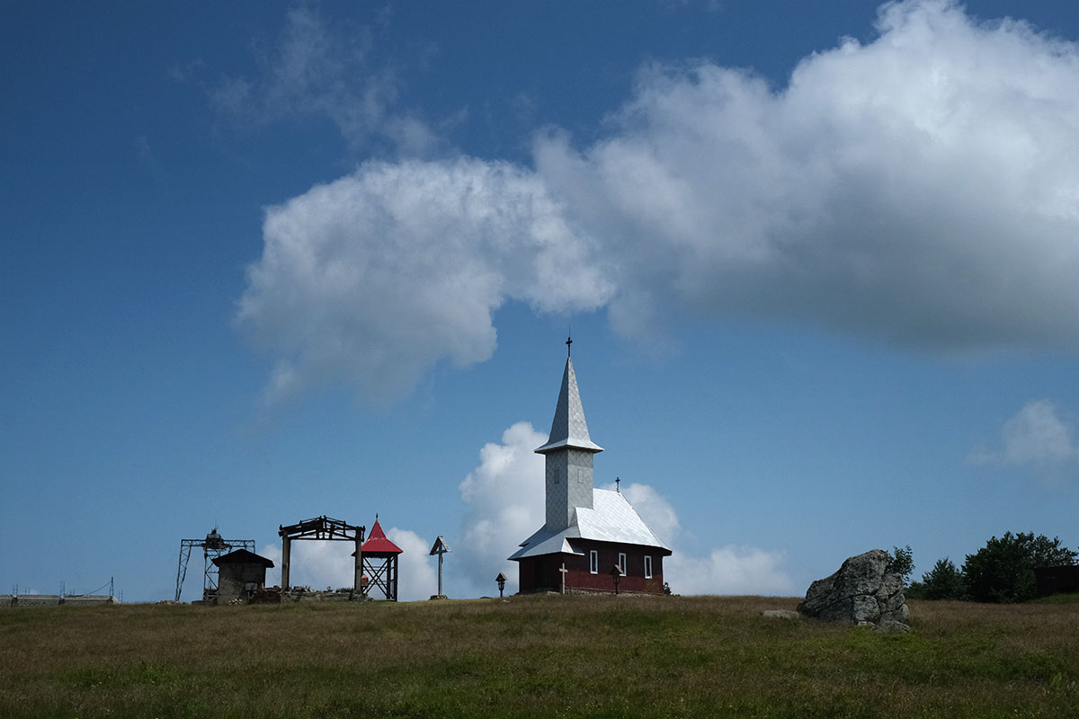 kleine Kirche auf dem Gipfel