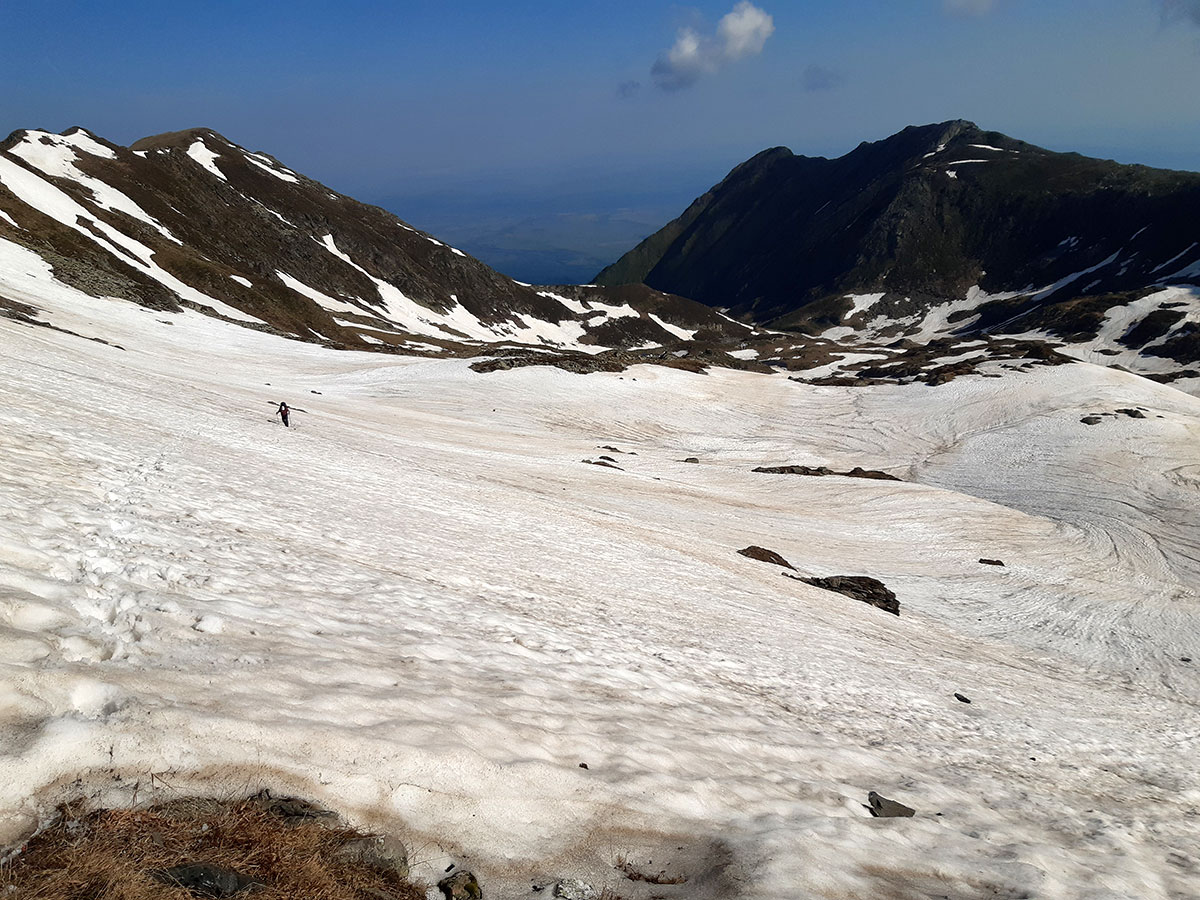 Schneefelder im Gebirge