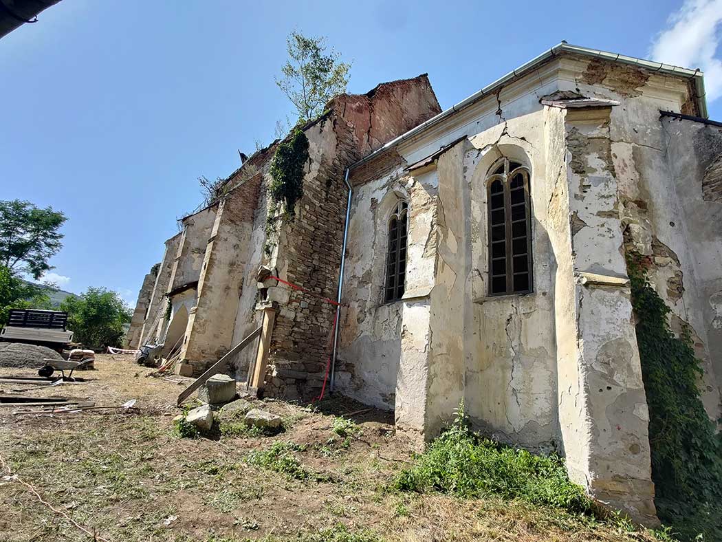 verfallene Kirche