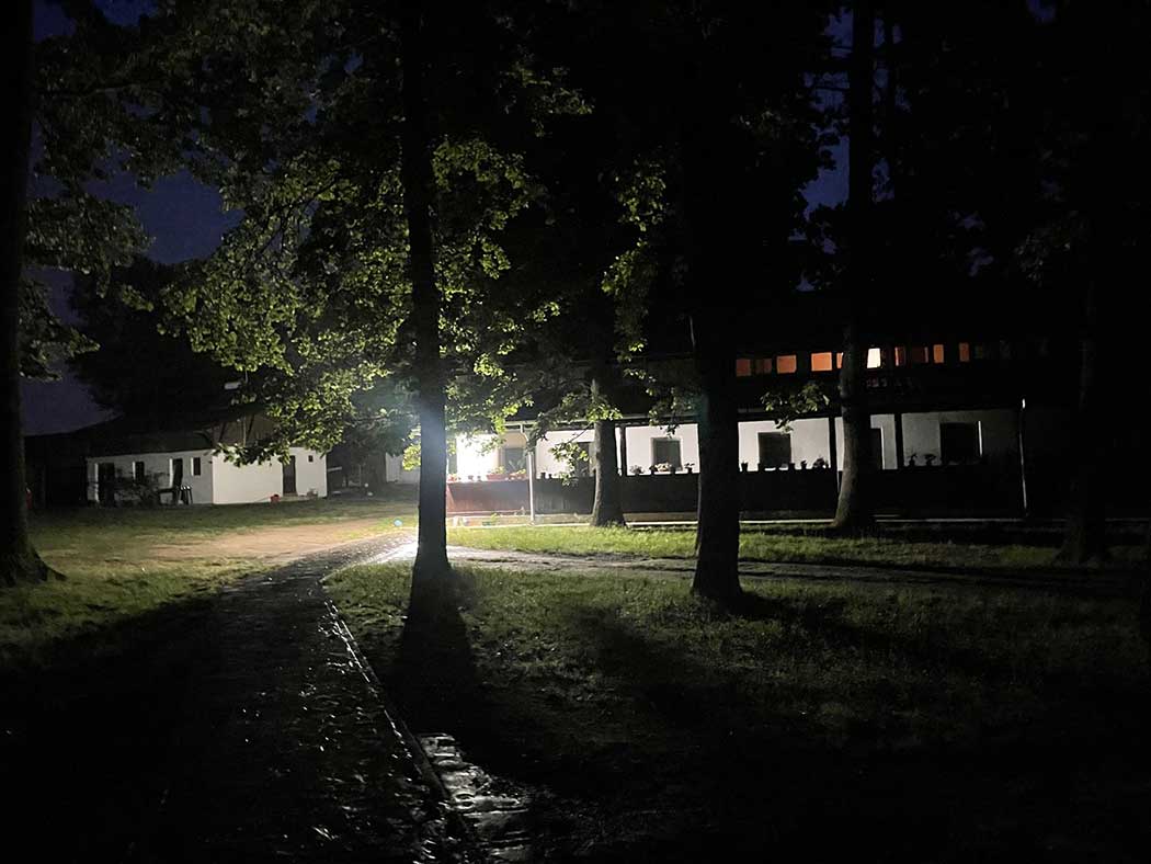 Klostergelände bei Nacht