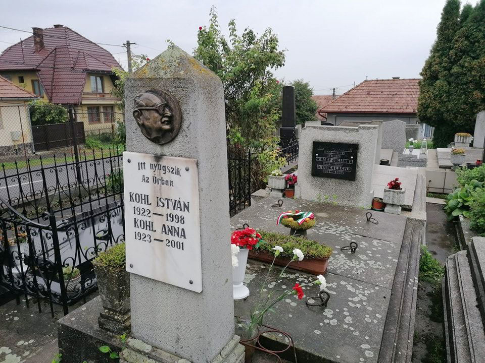 Grabstein auf einem Friedhof