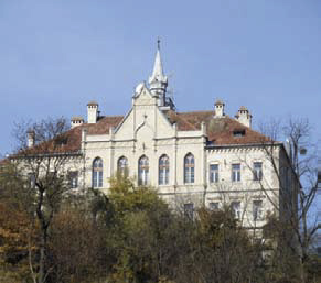 Schulgebäude