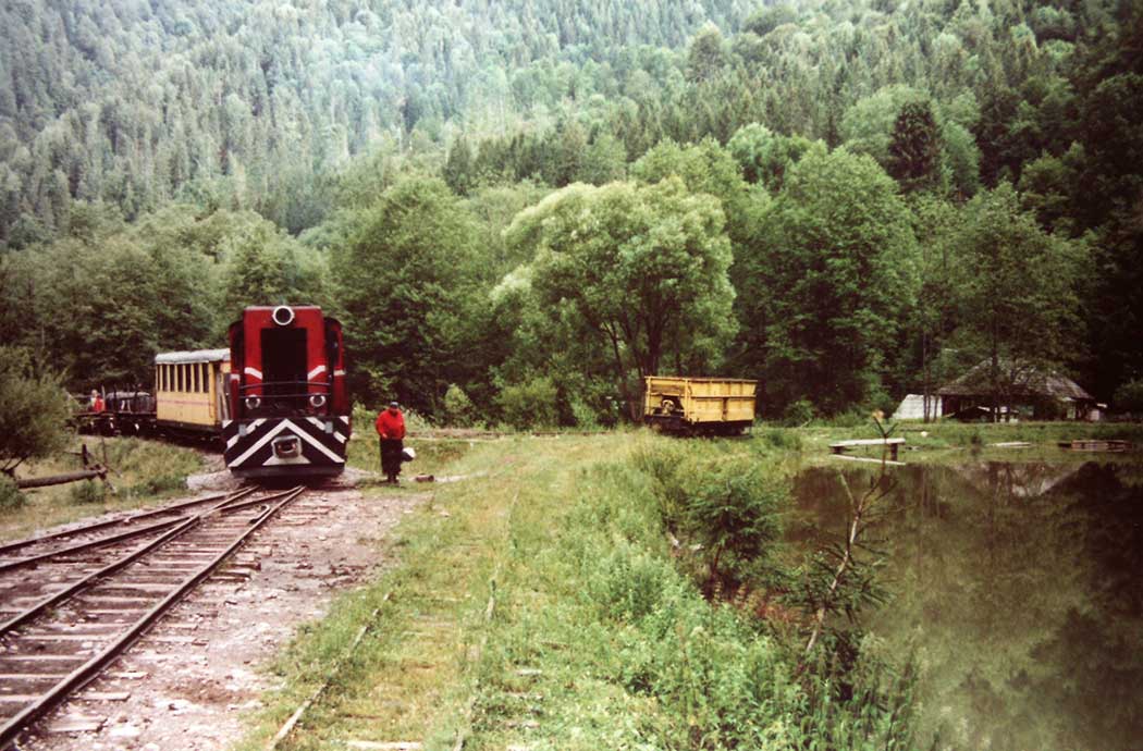 Zugfahrt durchs Wassertal