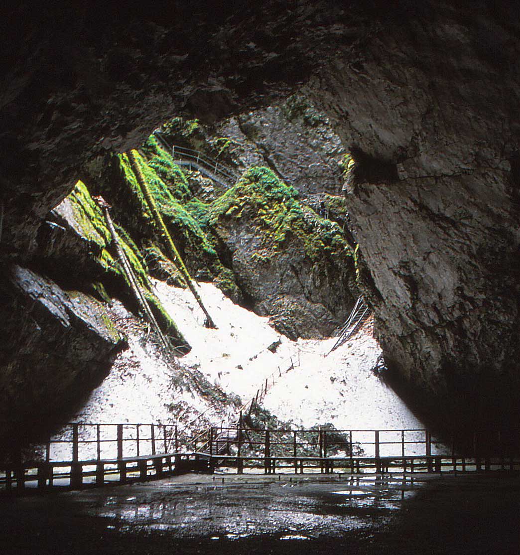 Eishöhle